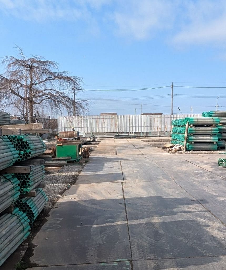 資材置場の拡張風景